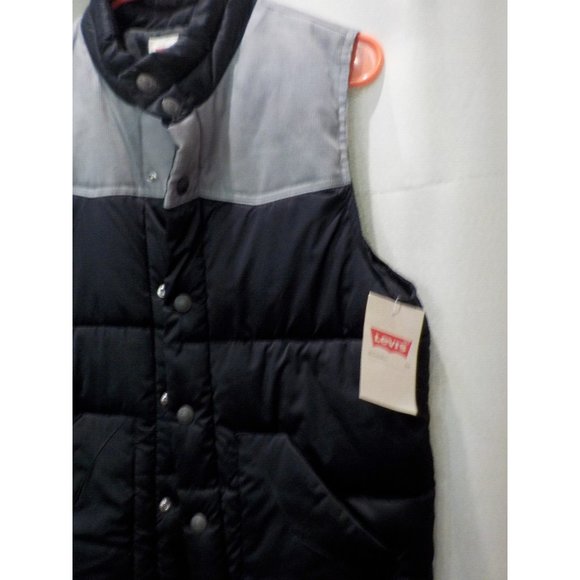 NWT Levi's Quilted Vest Snap Front Embroidered Youth Boys 10-12 Yr - Picture 2 of 7
